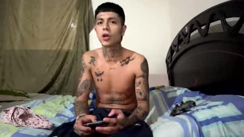 Snapshot of demon_2407 chatting on 10-17-25, 10:01 Demon 2407 online show from 10-17-25, 10:01