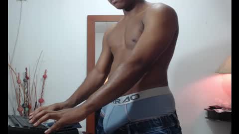 Snapshot of demond_333 chatting on 09-13-25, 01:22 DEMOND online show from 09-13-25, 01:22