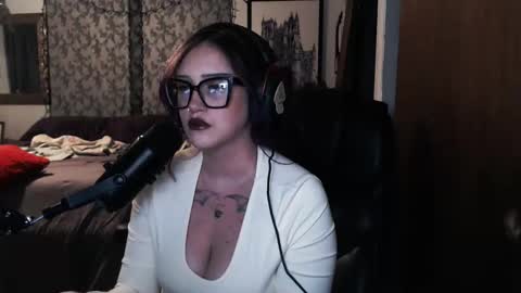 Demoness Mina online show from 11-25-25, 01:27