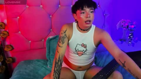 Maki  online show from 03-26-26, 06:08