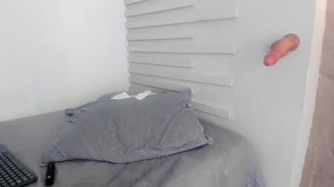 Snapshot of demy_ruiz chatting on 03-04-25, 06:15 demy_ruiz online show from 03-04-25, 06:15