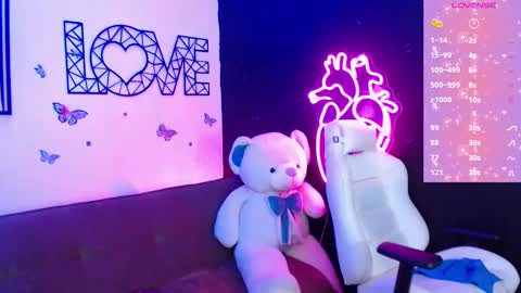 Demy  online show from 02-15-25, 09:27