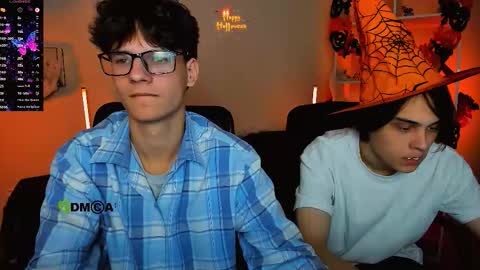 Snapshot of den_rich chatting on 10-23-25, 08:35 Den online show from 10-23-25, 08:35