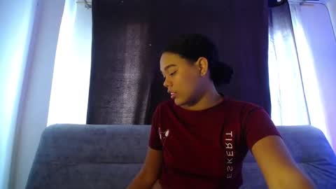 Snapshot of dena_k_ chatting on 10-19-25, 11:22 Dena k s online show from 10-19-25, 11:22