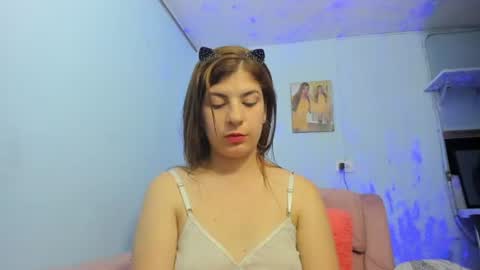 Snapshot of denise_babe_ chatting on 07-12-26, 04:25 Laura online show from 07-12-26, 04:25
