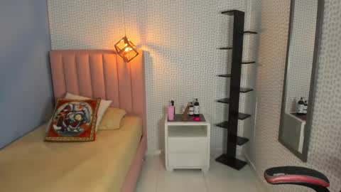 Snapshot of deniserichard2 chatting on 11-26-25, 02:56 D E N I S online show from 11-26-25, 02:56