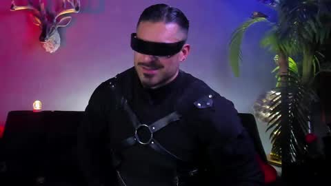 dennis_cox_ online show from 04-17-26, 10:40