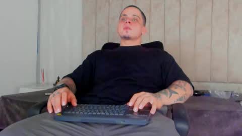 dennis munera online show from 01-04-25, 08:16