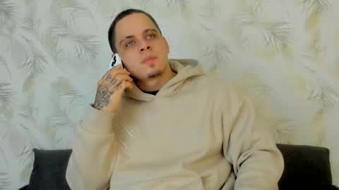 dennis munera online show from 01-08-25, 12:37