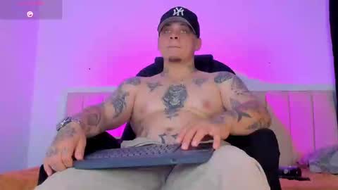 dennis munera online show from 09-23-25, 04:32