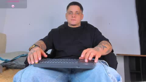 dennis munera online show from 10-08-25, 09:40