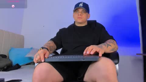 dennis munera online show from 10-19-25, 10:05