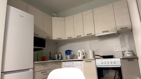 Denni online show from 10-17-25, 03:36