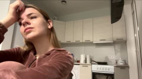 Denni online show from 11-04-25, 03:44