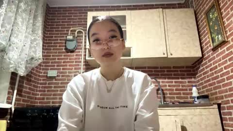 Emma online show from 10-02-25, 02:02