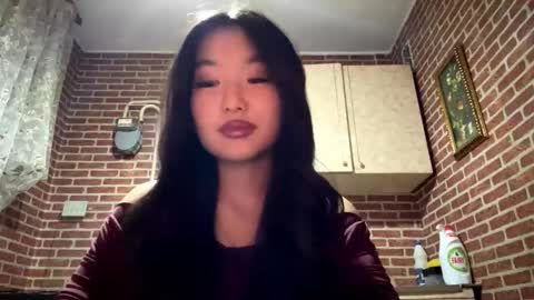 Emma online show from 12-22-25, 02:03