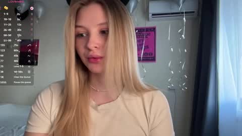 Vi  Victoria online show from 04-13-26, 01:05