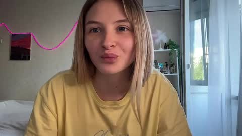 Snapshot of deonnagarn chatting on 05-28-26, 01:30 Vi Victoria online show from 05-28-26, 01:30