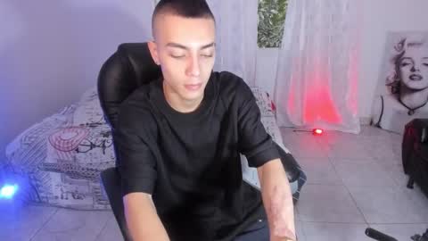 Snapshot of dereck_boy8 chatting on 10-14-25, 09:59 Dereck Boy online show from 10-14-25, 09:59