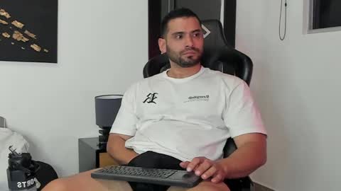 Dereck Vega online show from 12-08-24, 12:40