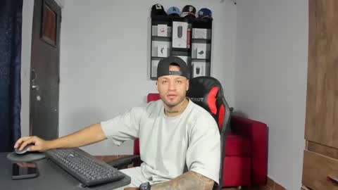 dereckgreen online show from 02-07-25, 04:06