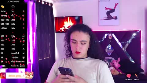 Snapshot of derek_greyy_ chatting on 12-17-24, 06:09 derek grey online show from 12-17-24, 06:09