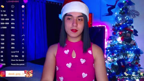 Snapshot of derek_greyy_ chatting on 12-24-24, 12:44 derek grey online show from 12-24-24, 12:44