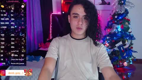 Snapshot of derek_greyy_ chatting on 12-26-24, 10:20 derek grey online show from 12-26-24, 10:20
