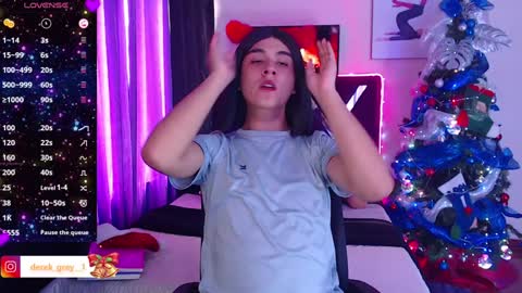 Snapshot of derek_greyy_ chatting on 12-30-24, 08:15 derek grey online show from 12-30-24, 08:15