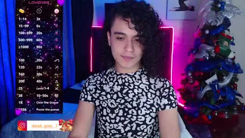 Snapshot of derek_greyy_ chatting on 01-04-25, 12:37 derek grey online show from 01-04-25, 12:37