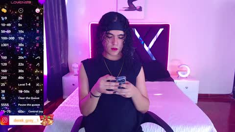 Snapshot of derek_greyy_ chatting on 01-10-25, 08:15 derek grey online show from 01-10-25, 08:15