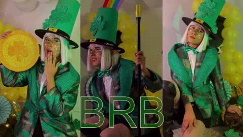 Snapshot of derek_greyy_ chatting on 03-12-25, 06:33 derek grey online show from 03-12-25, 06:33