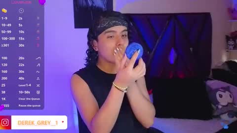 Snapshot of derek_greyy_ chatting on 09-15-25, 08:09 derek grey online show from 09-15-25, 08:09