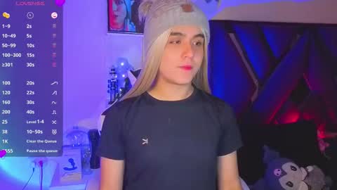 Snapshot of derek_greyy_ chatting on 11-10-25, 11:15 derek grey online show from 11-10-25, 11:15