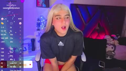 Snapshot of derek_greyy_ chatting on 11-18-25, 11:26 derek grey online show from 11-18-25, 11:26