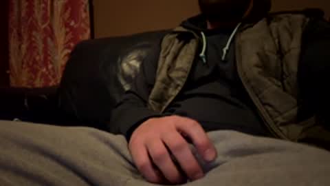 Snapshot of derekmaxxx chatting on 02-18-26, 03:24 derekmaxxx online show from 02-18-26, 03:24