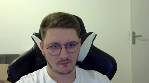 Snapshot of dervechi chatting on 10-11-25, 02:04 dervechi online show from 10-11-25, 02:04