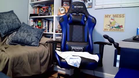 Snapshot of desertknight56 chatting on 12-04-25, 02:21 D K online show from 12-04-25, 02:21