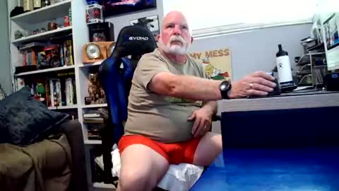 D K online show from 06-18-26, 01:17