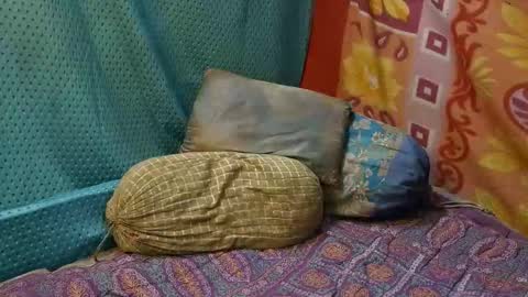 desi_boy799417 online show from 02-18-26, 06:42