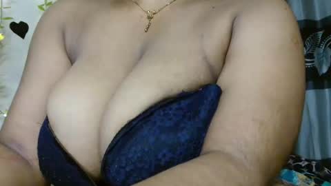 Snapshot of desi_girl_jebin chatting on 09-12-25, 03:01 Jebin online show from 09-12-25, 03:01