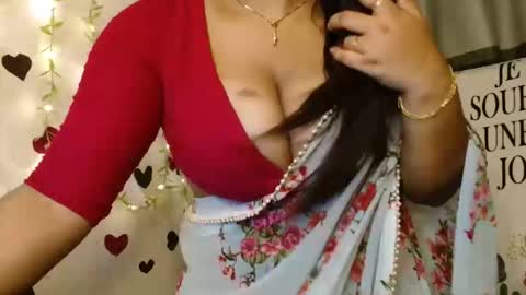 Snapshot of desi_girl_jebin chatting on 09-14-25, 04:17 Jebin online show from 09-14-25, 04:17