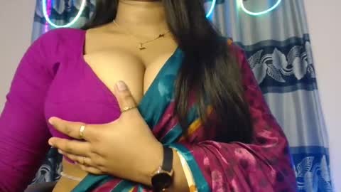 Snapshot of desi_girl_jebin chatting on 12-14-25, 04:56 Jebin online show from 12-14-25, 04:56