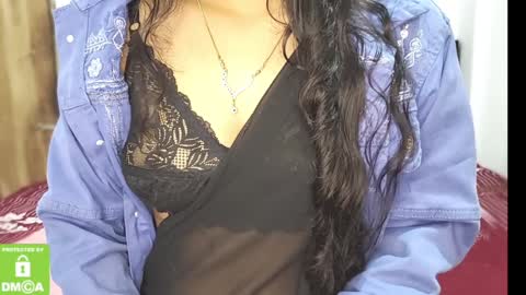 Snapshot of desicoupleshow chatting on 01-03-25, 03:44 Eva and Adam online show from 01-03-25, 03:44