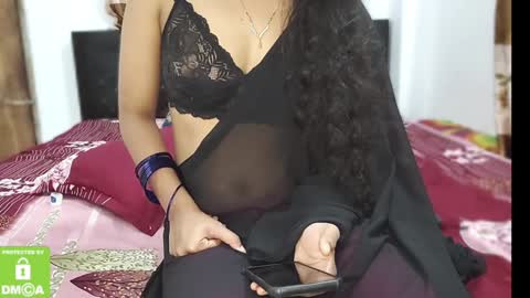 Snapshot of desicoupleshow chatting on 01-07-25, 07:28 Eva and Adam online show from 01-07-25, 07:28