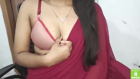 Snapshot of desicoupleshow chatting on 02-13-25, 04:50 Eva and Adam online show from 02-13-25, 04:50