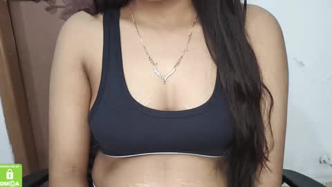 Snapshot of desicoupleshow chatting on 02-16-25, 01:38 Eva and Adam online show from 02-16-25, 01:38