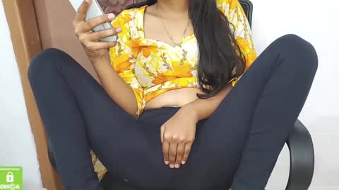 Snapshot of desicoupleshow chatting on 02-19-25, 04:55 Eva and Adam online show from 02-19-25, 04:55