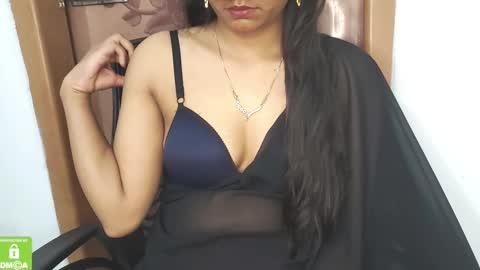 Snapshot of desicoupleshow chatting on 03-02-25, 05:04 Eva and Adam online show from 03-02-25, 05:04