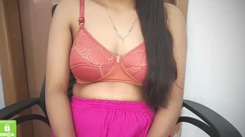 Snapshot of desicoupleshow chatting on 03-04-25, 10:35 Eva and Adam online show from 03-04-25, 10:35